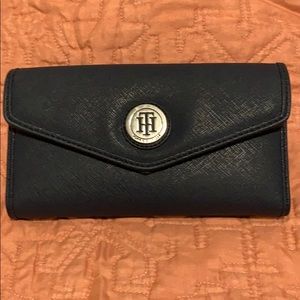 Tommy Hilfiger Checkbook/Wallet